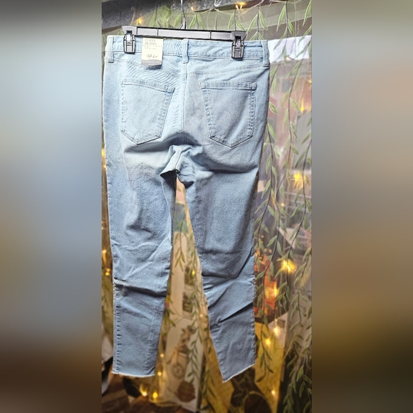 Skinny Jeans - Picture 3 of 7